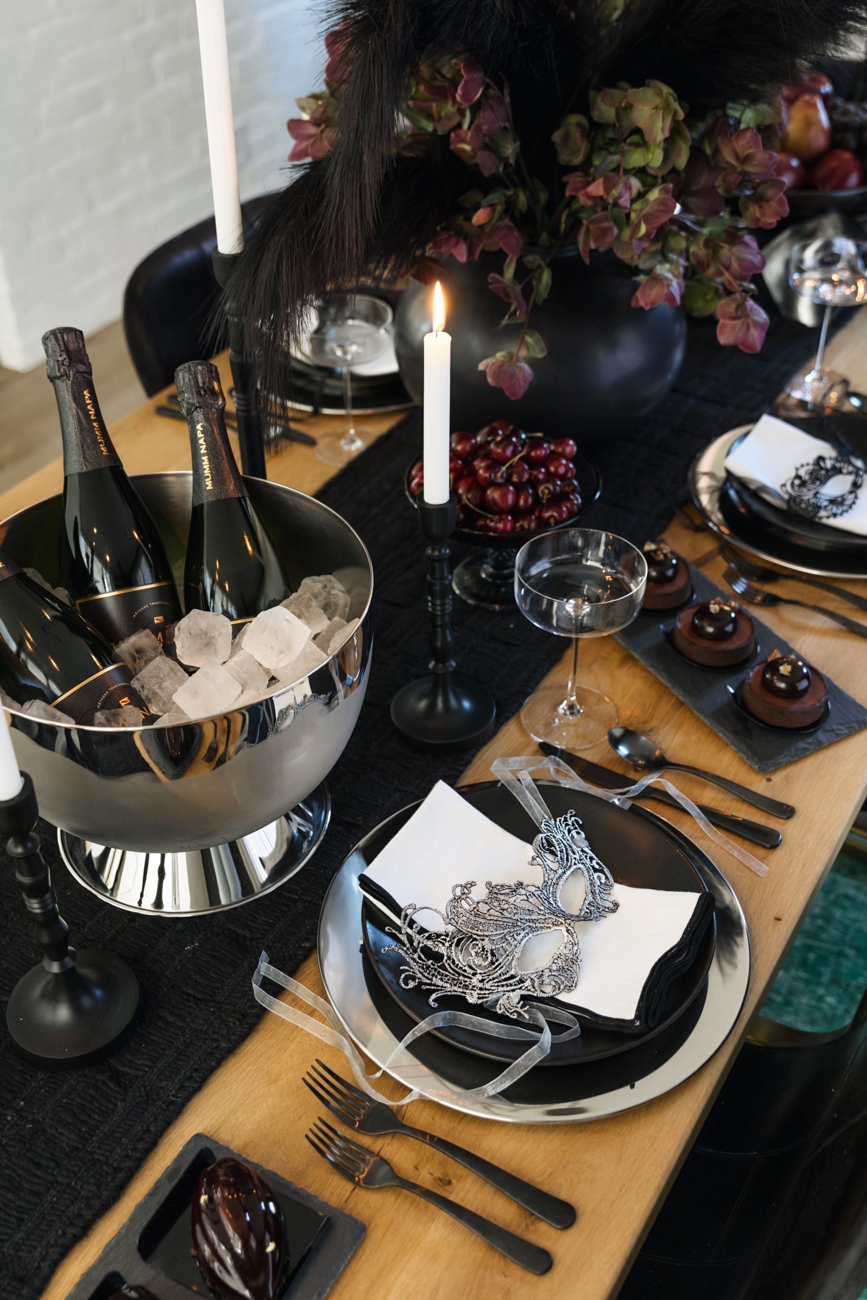 halloween dinner party