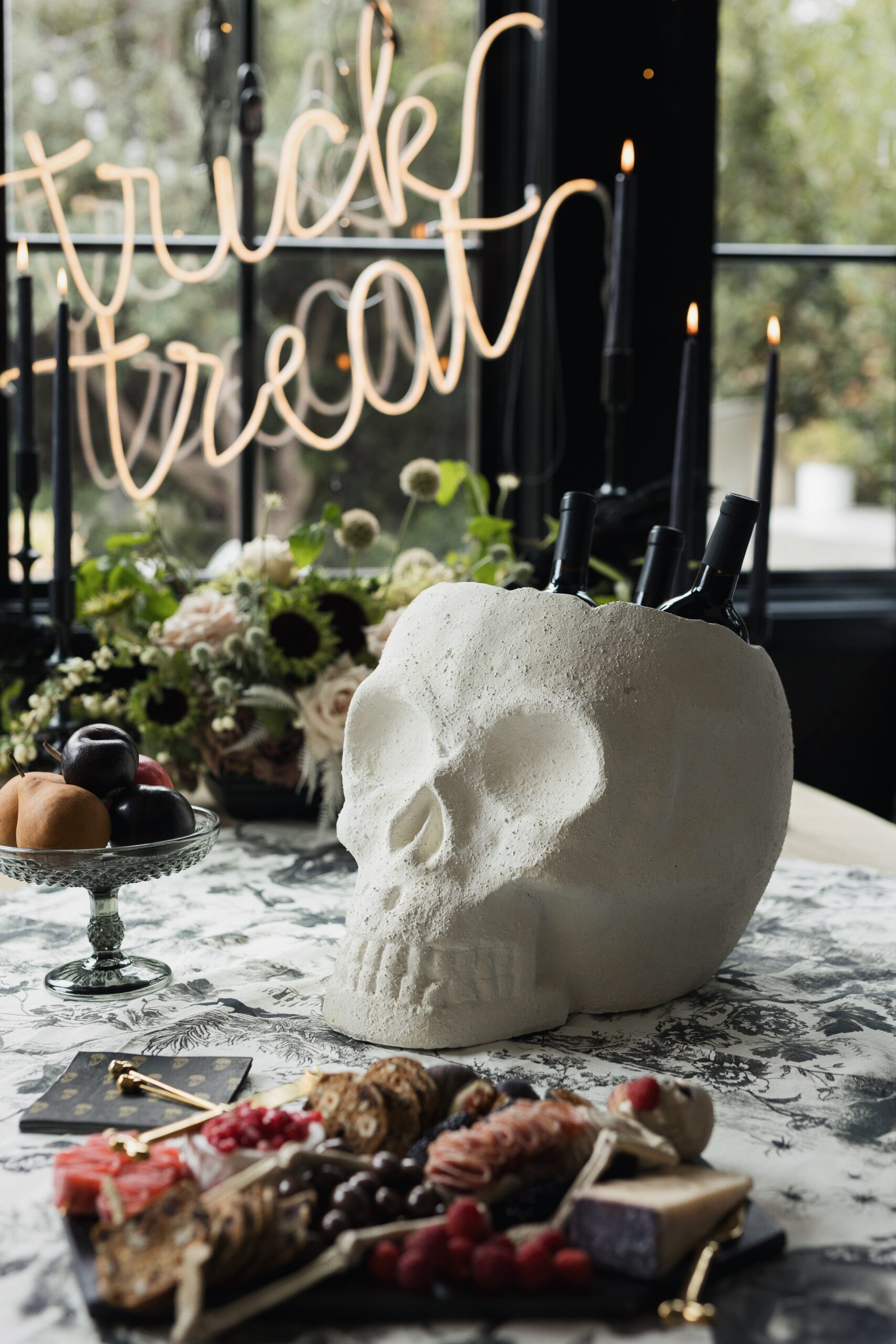 chic halloween decor Andee Layne